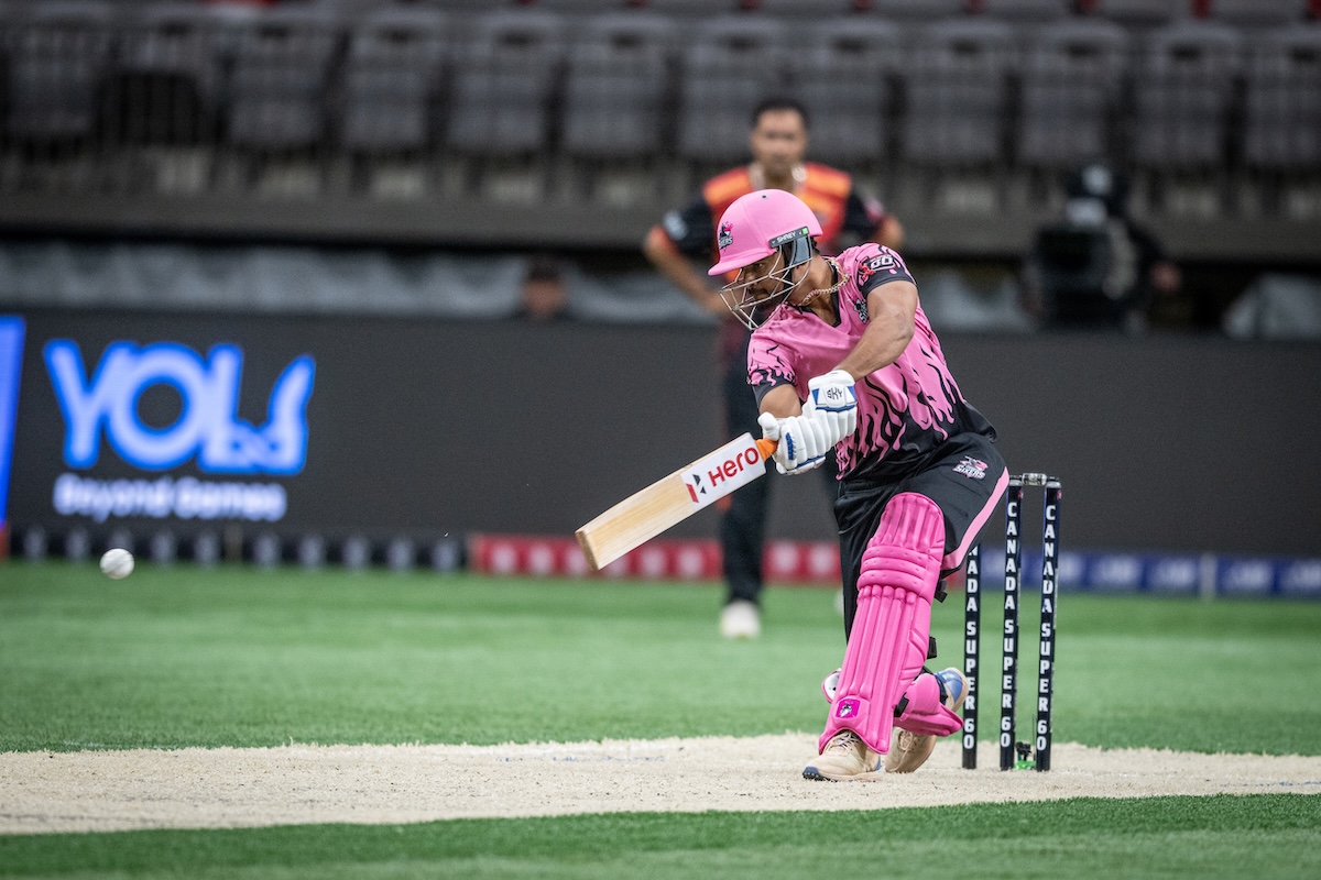 Canada Super 60 Match 13 — Toronto Sixers vs Mississauga Masters — photo 18